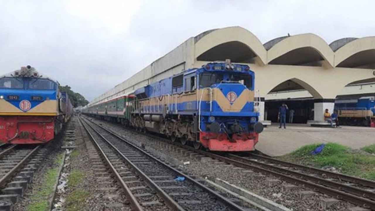 শিডিউল বিপর্যয়, ঢাকা থেকে ২ ট্রেনের যাত্রা বাতিল