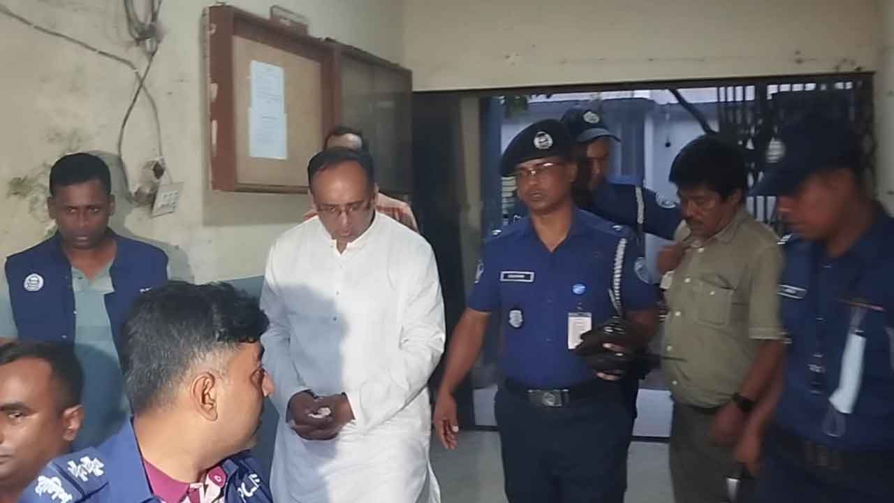 ৫ দিনের রিমান্ডে আ. লীগ নেতা ডা. আবু সাঈদ&nbsp;