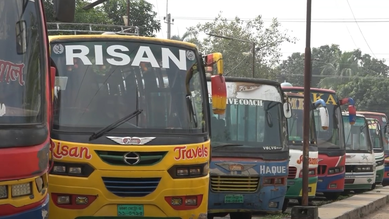 শ্রমিকদের মধ্যে বিরোধ, রাজশাহী-চাঁপাইনবাবগঞ্জ রুটে বাস বন্ধ