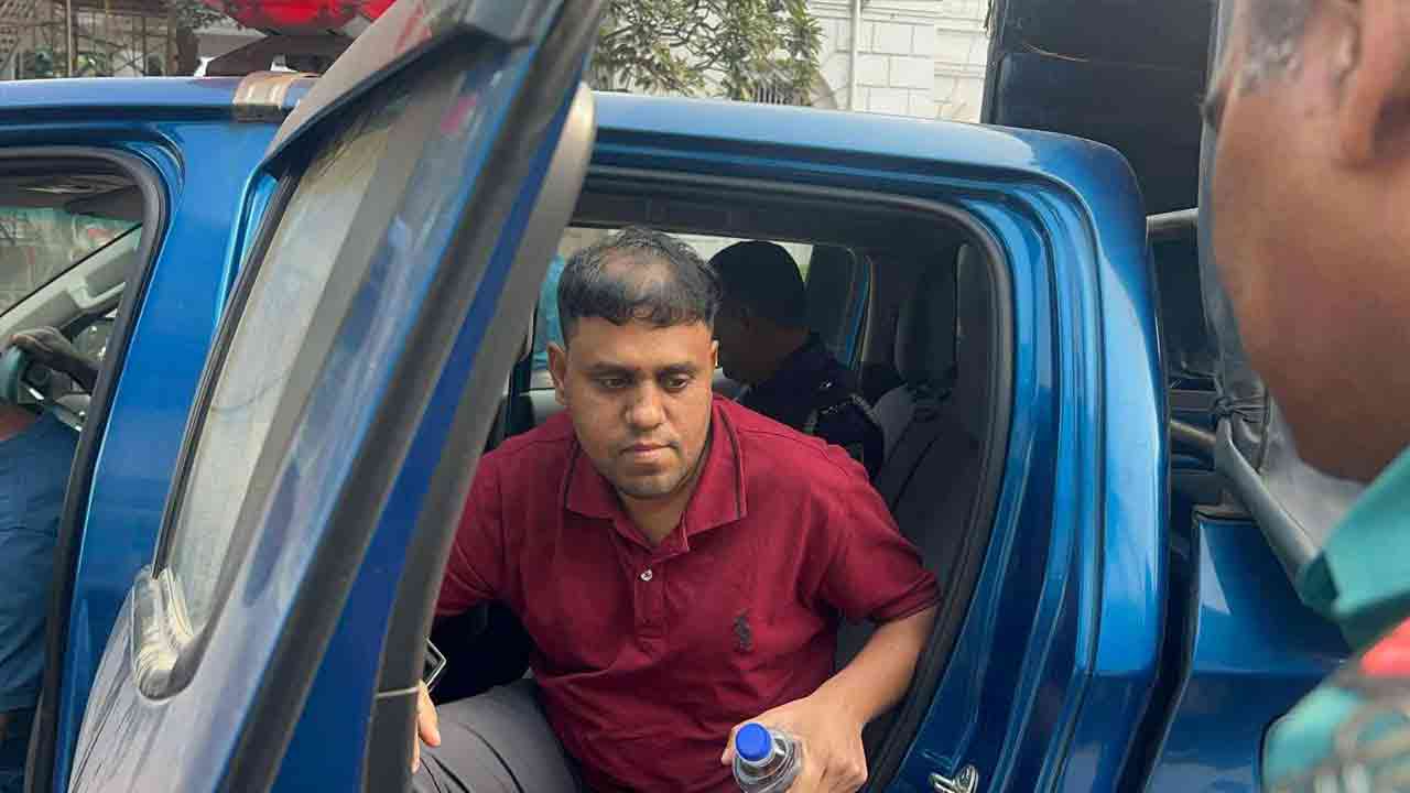 সেই পুলিশ কর্মকর্তা শহিদুল ইসলাম কারাগারে