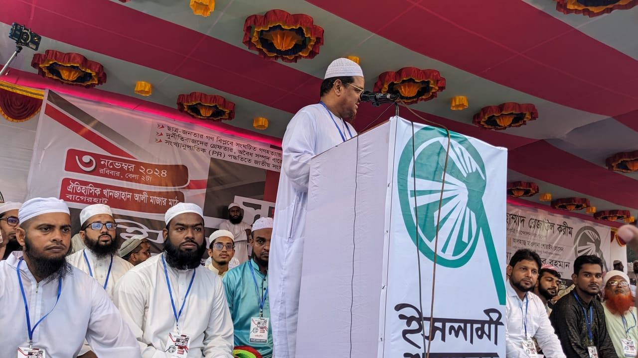 রাষ্ট্রপতির পদত্যাগ নিয়ে যা বললেন চরমোনাই পীর