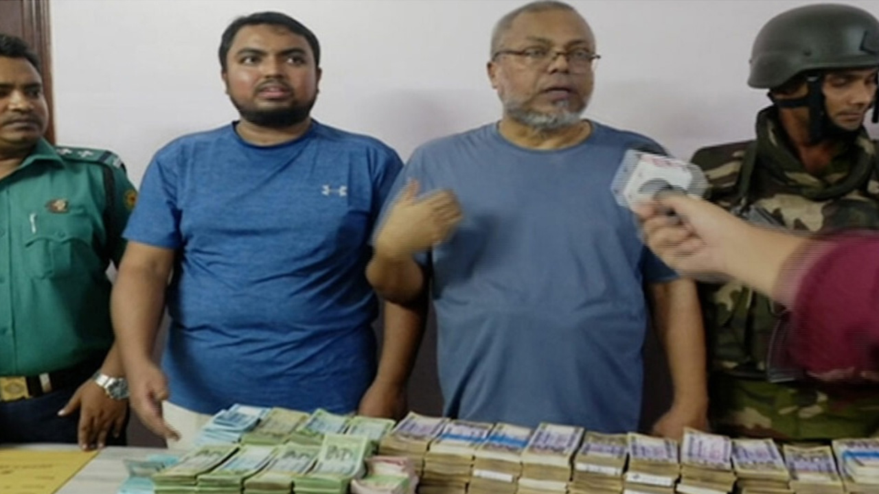 উত্তরায় অতিরিক্ত সচিবের বাসায় মিলল কোটি টাকা, ১১ আইফোন