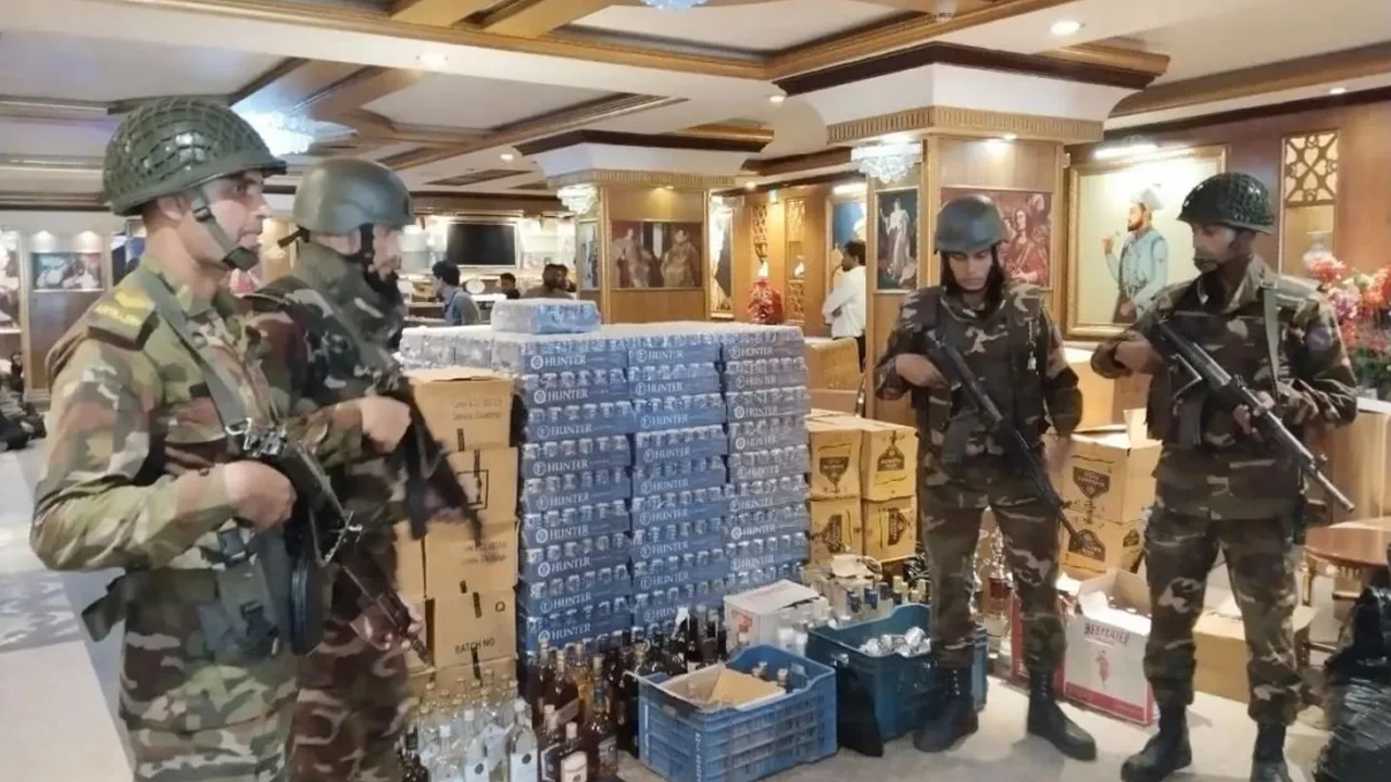 বস্তি ও হোটেলে যৌথবাহিনীর অভিযানে আটক শতাধিক