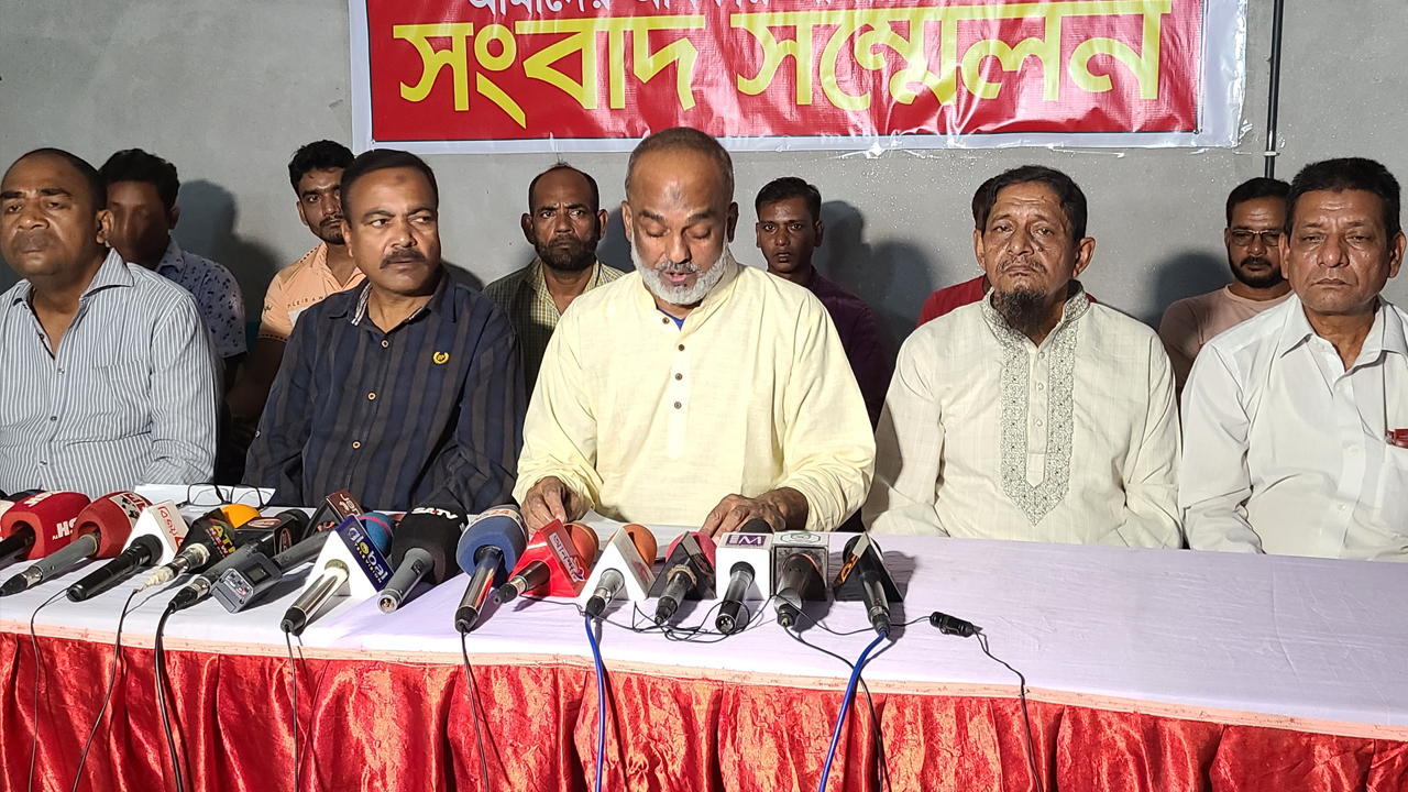 &lsquo;পেশিশক্তির&rsquo; কাছে জিম্মি মোটর শ্রমিক ইউনিয়ন