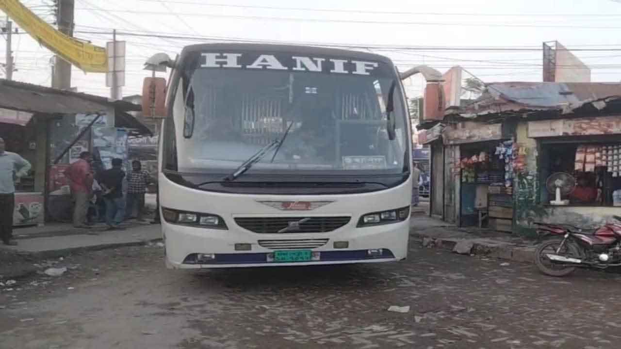 টার্মিনাল থেকে চুরি হওয়া হানিফ পরিবহনের বাসটি উদ্ধার
