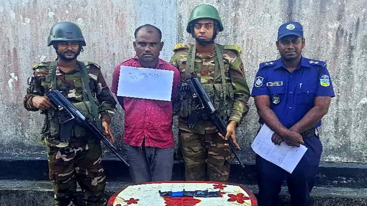 নেত্রকোনায় ১২৪২ পিস ইয়াবাসহ মাদক কারবারি আটক