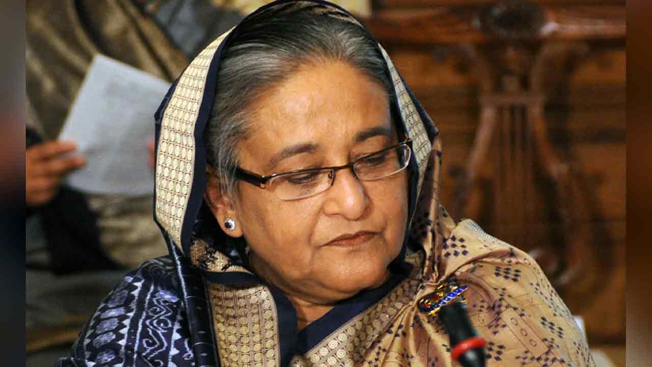 শেখ হাসিনাসহ পলাতকদের ফিরিয়ে আনতে রেড নোটিশ জারি করছে সরকার&nbsp;