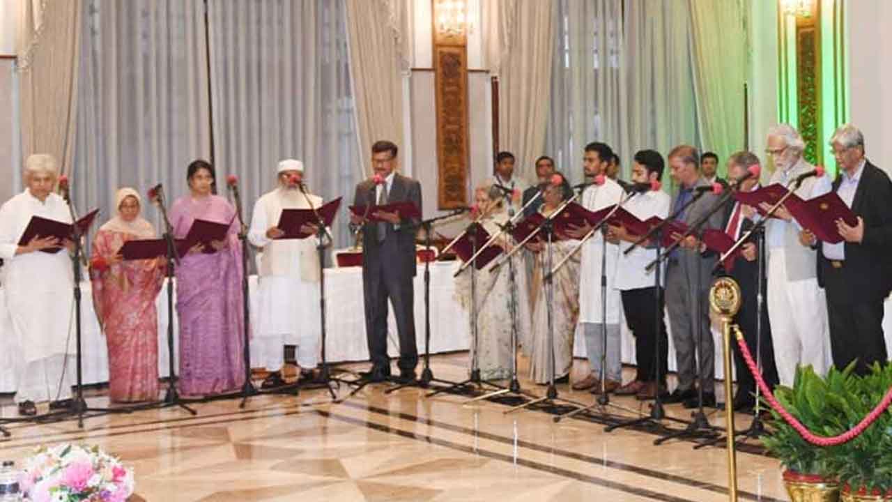 অন্তর্বর্তী সরকারে যুক্ত হচ্ছেন আরও ৫ উপদেষ্টা