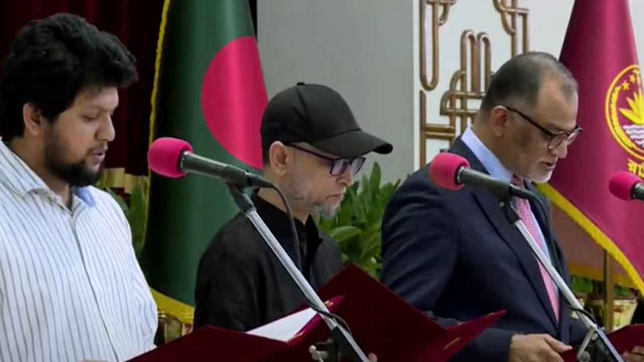 নতুন ৩ উপদেষ্টা কে কোন দপ্তর পেলেন