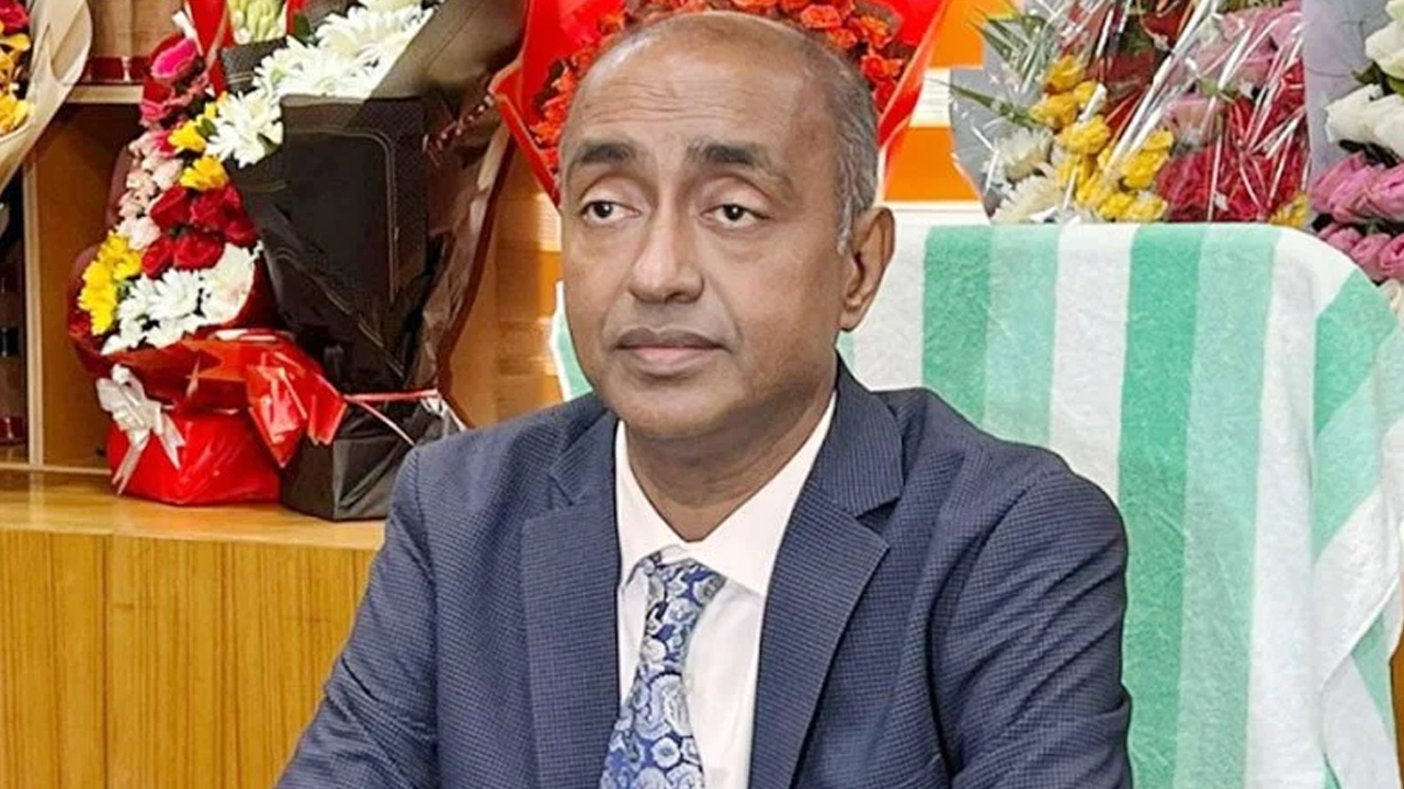 সংবিধানে গণভোটের বিধান চাইলেন অ্যাটর্নি জেনারেল