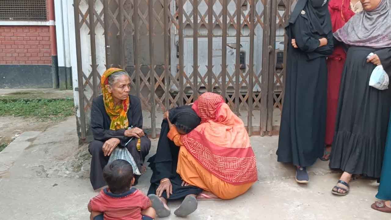 ব্রাহ্মণবাড়িয়ায় বিষপানে দুই শিশুসহ মায়ের মৃত্যু