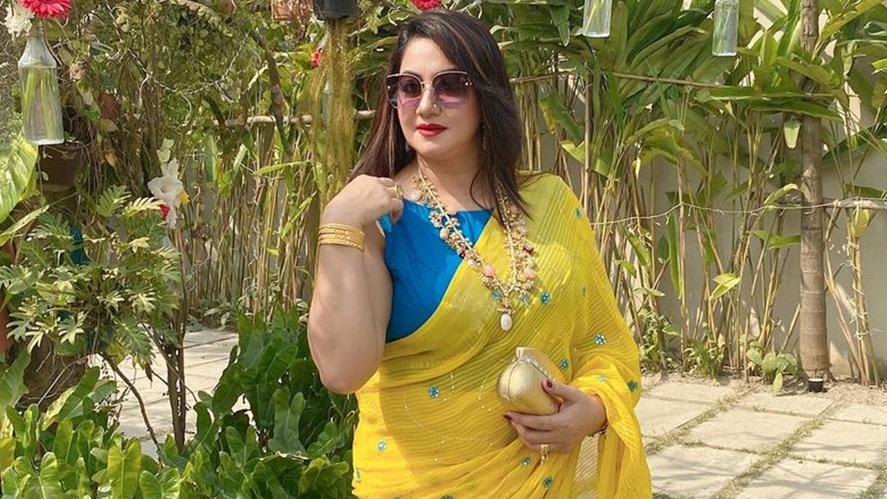 চিত্রনায়িকা আঞ্জুমান আরার ব্যাংক হিসাব জব্দ