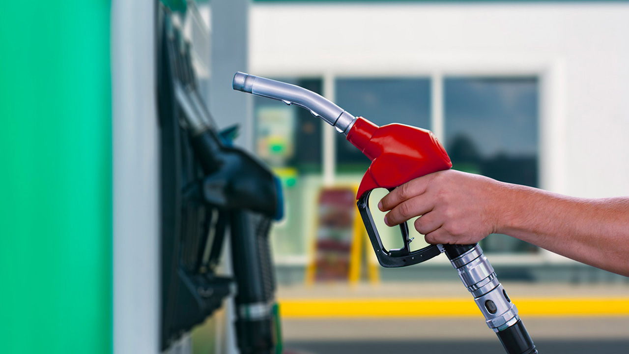 বিশ্ববাজারে বাড়ল জ্বালানি তেলের দাম