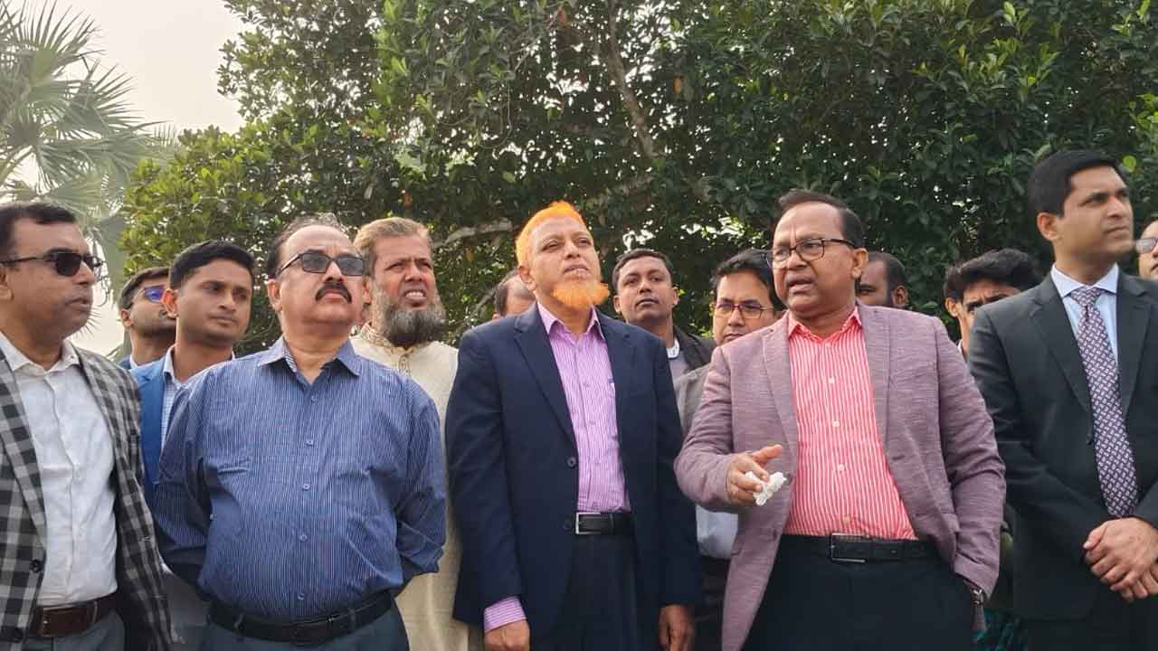 ফরিদপুরের নদী ভাঙন এলাকা পরিদর্শন করলেন উচ্চ পর্যায়ের প্রতিনিধি দল
