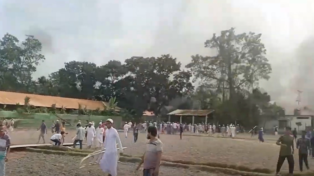 শেরপুরে পীরের দরবারে হামলা-অগ্নিসংযোগ