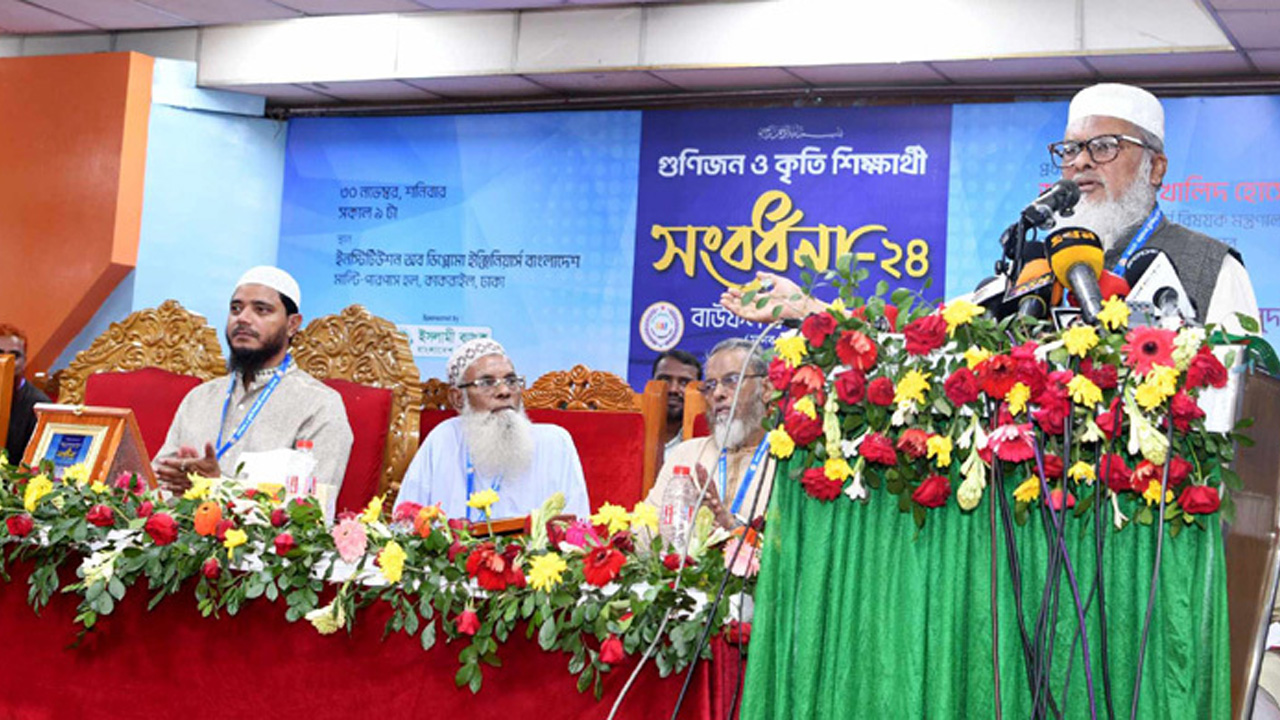 একটি গোষ্ঠী ঘোলা পানিতে মাছ শিকারের চেষ্টা করছে: ধর্ম উপদেষ্টা