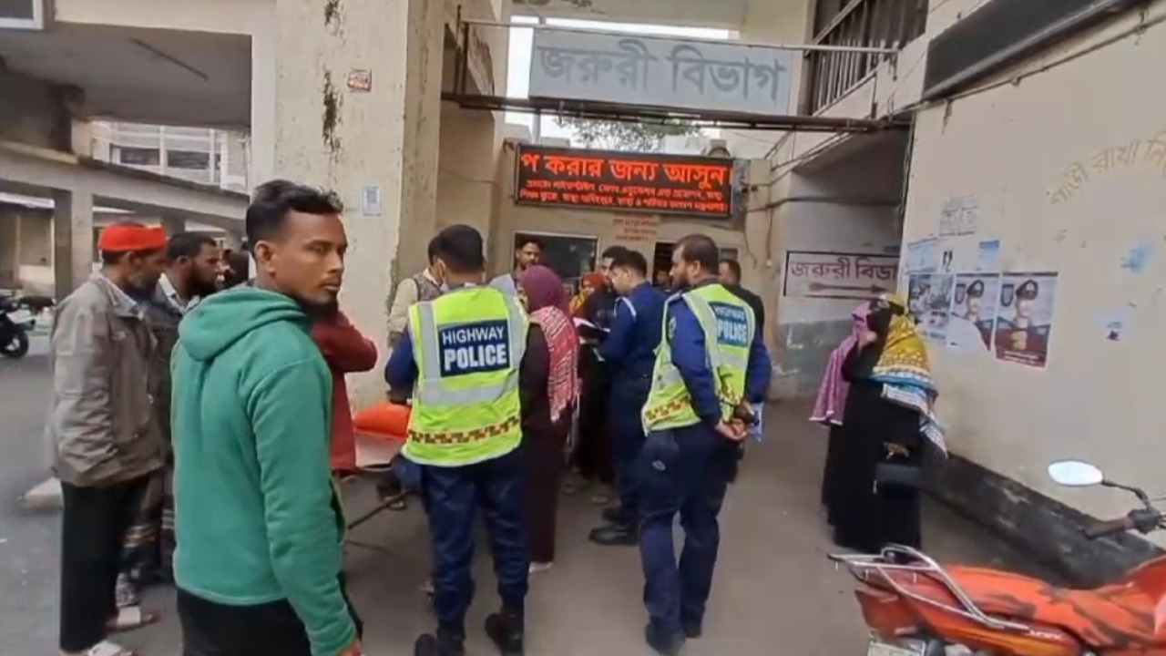 গোপালগঞ্জে দুই বাসের সংঘর্ষে সুপারভাইজারসহ নিহত ২, আহত ২০