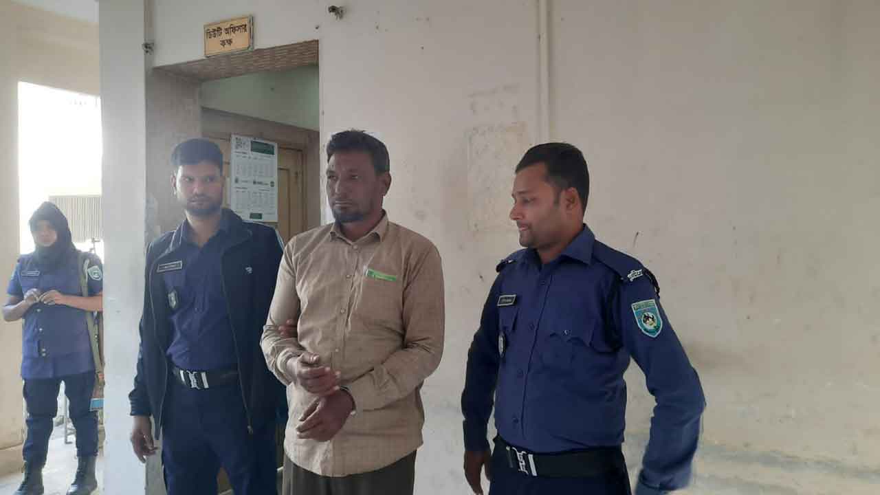 বিবাদ মীমাংসা করতে গিয়ে গিয়ে কারাগারে প্যানেল চেয়ারম্যান