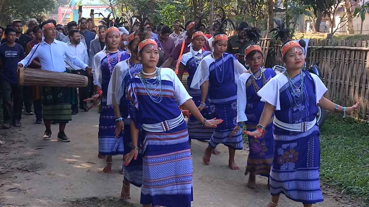 গারো সম্প্রায়ের প্রধান উৎসব ওয়ানগালা