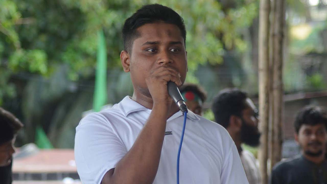 ভারতের সঙ্গে হাসিনার সব গোপন চুক্তি প্রকাশের দাবি হাসনাতের