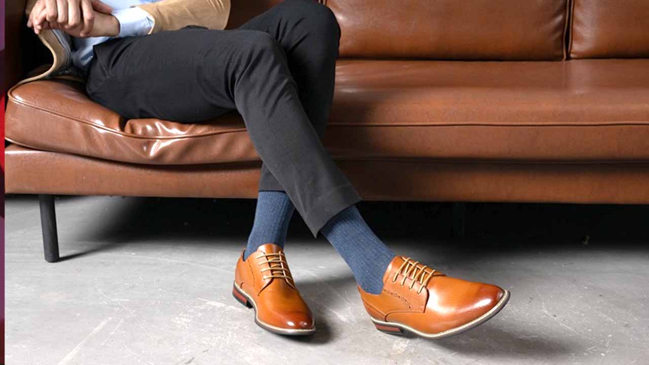 আজ বাদামিরঙা জুতা পরার দিন