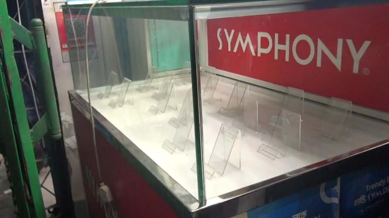 নাটোরে মোবাইলের দোকানে দুর্ধর্ষ চুরি