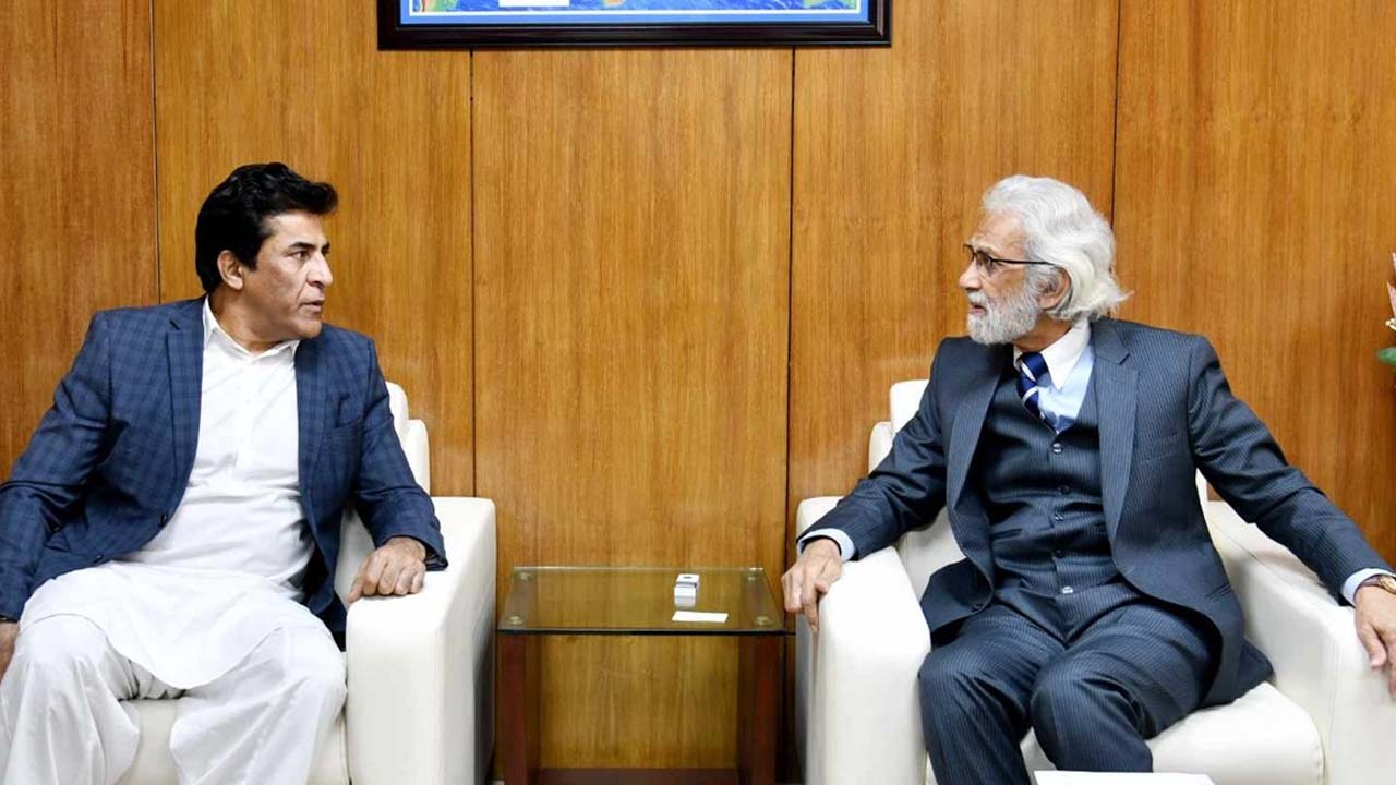 ঢাকা থেকে সরাসরি ফ্লাইট চালু নিয়ে আলোচনায় বাংলাদেশ-পাকিস্তান