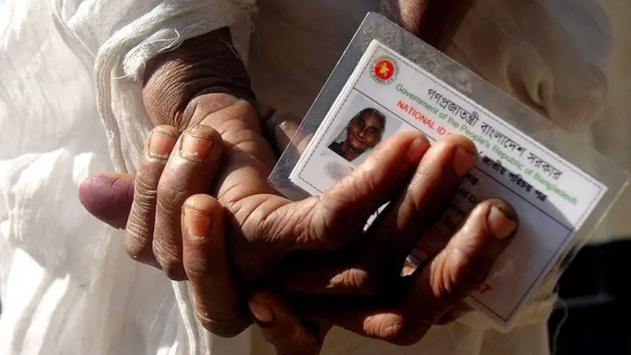 জরুরি ভিত্তিতে এনআইডির ভুল সংশোধন করতে বললো ইসি
