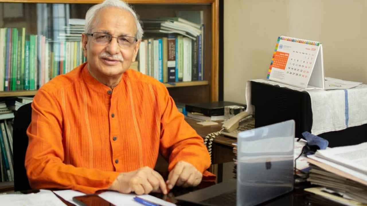 নির্বাচন ব্যবস্থা সংস্কার কমিশন প্রধান ড. বদিউল আলম মজুমদার। ফাইল ছবি