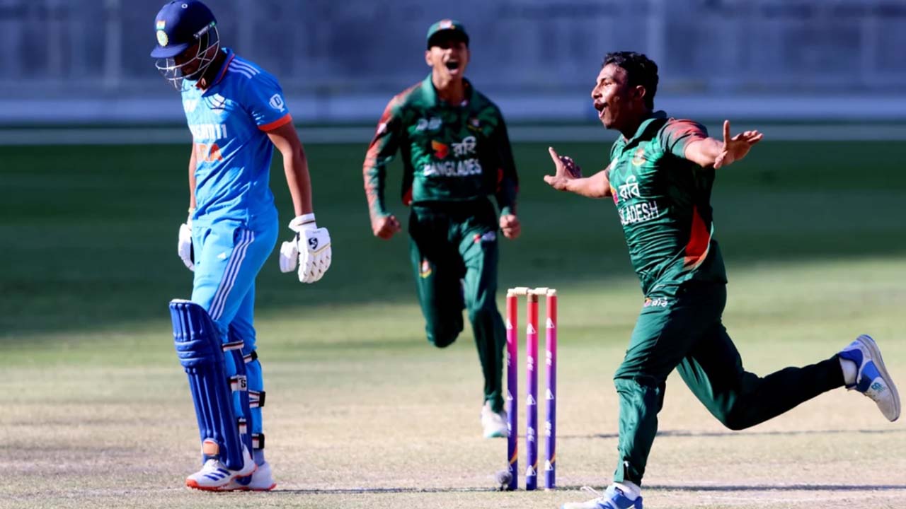 অনূর্ধ্ব-১৯ এশিয়া কাপের ফাইনালে ভারতকে হারিয়ে চ্যাম্পিয়ন বাংলাদেশ। ছবি: সংগৃহীত