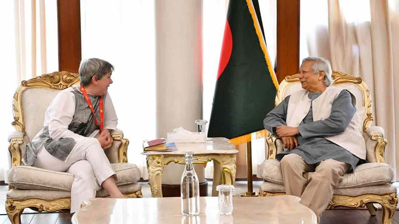 ফেসবুকে বাংলাদেশ নিয়ে অপপ্রচার ঠেকাতে প্রধান উপদেষ্টার আহ্বান