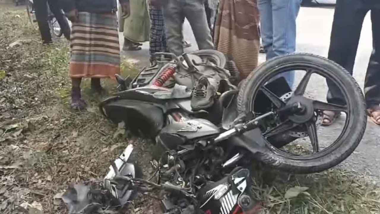 বাগেরহাটে যাত্রীবাহী বাসের ধাক্কায় মোটরসাইকেল আরোহী নিহত