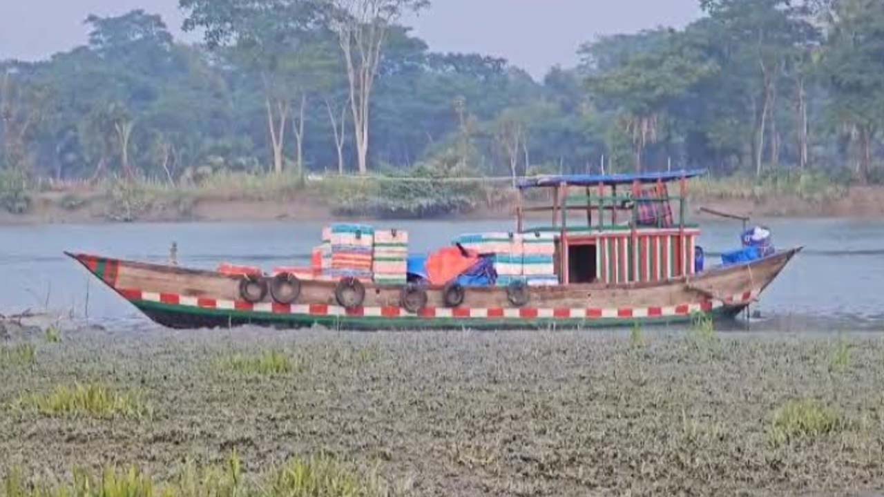 পটুয়াখালীতে মাফলার পেঁচিয়ে যুবকের মৃত্যু