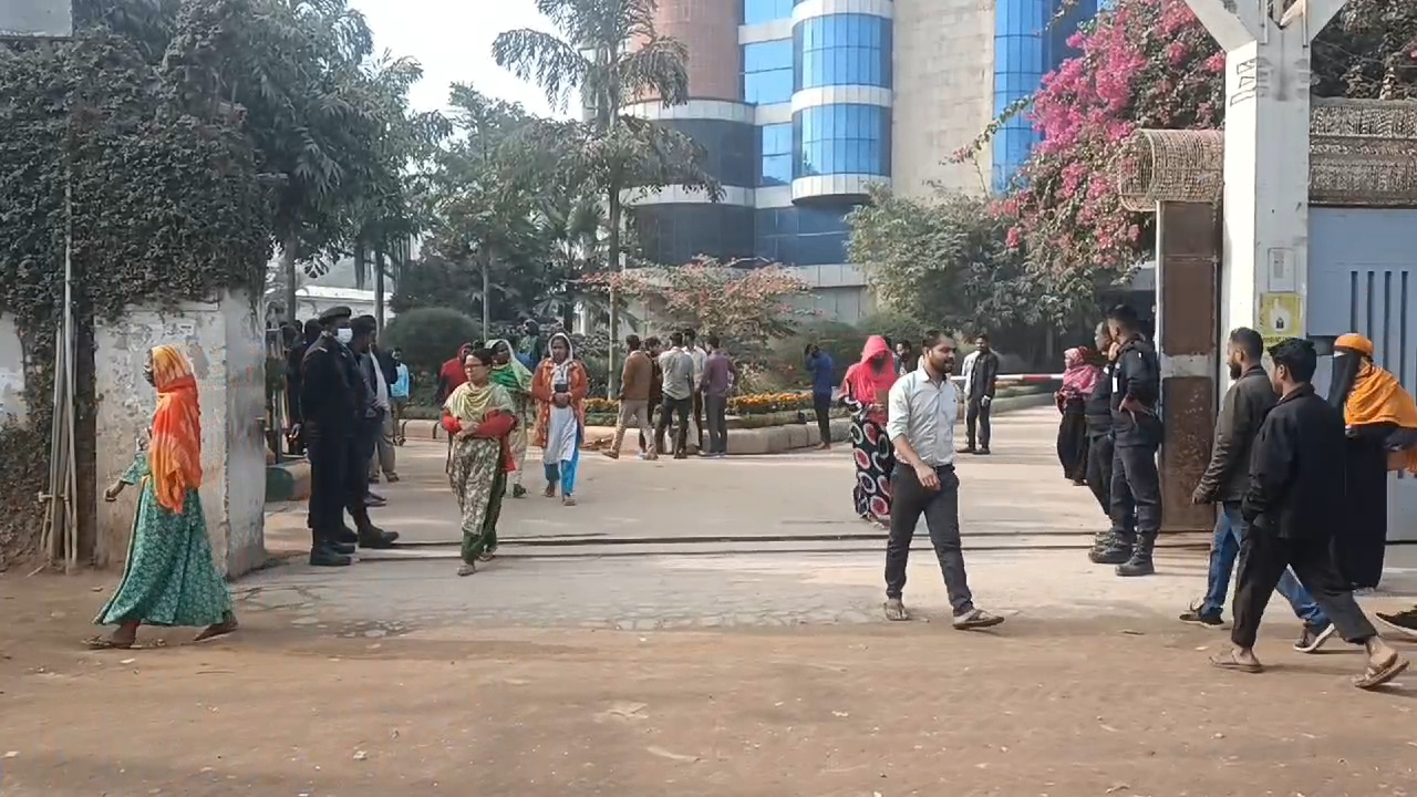 আশুলিয়ায় ৩০ কারখানায় সাধারণ ছুটি