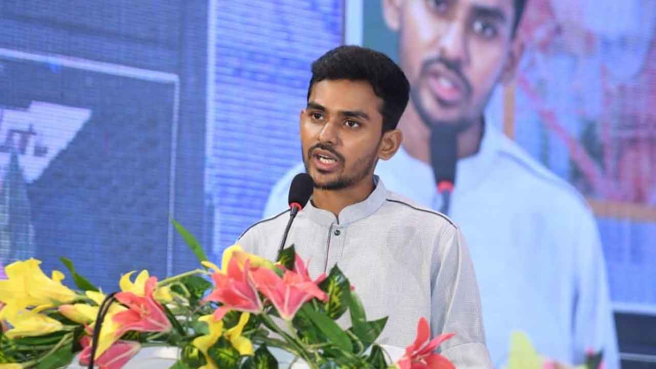 শেখ হাসিনাকে ফেরত দেবে ভারত, আশা উপদেষ্টা আসিফের