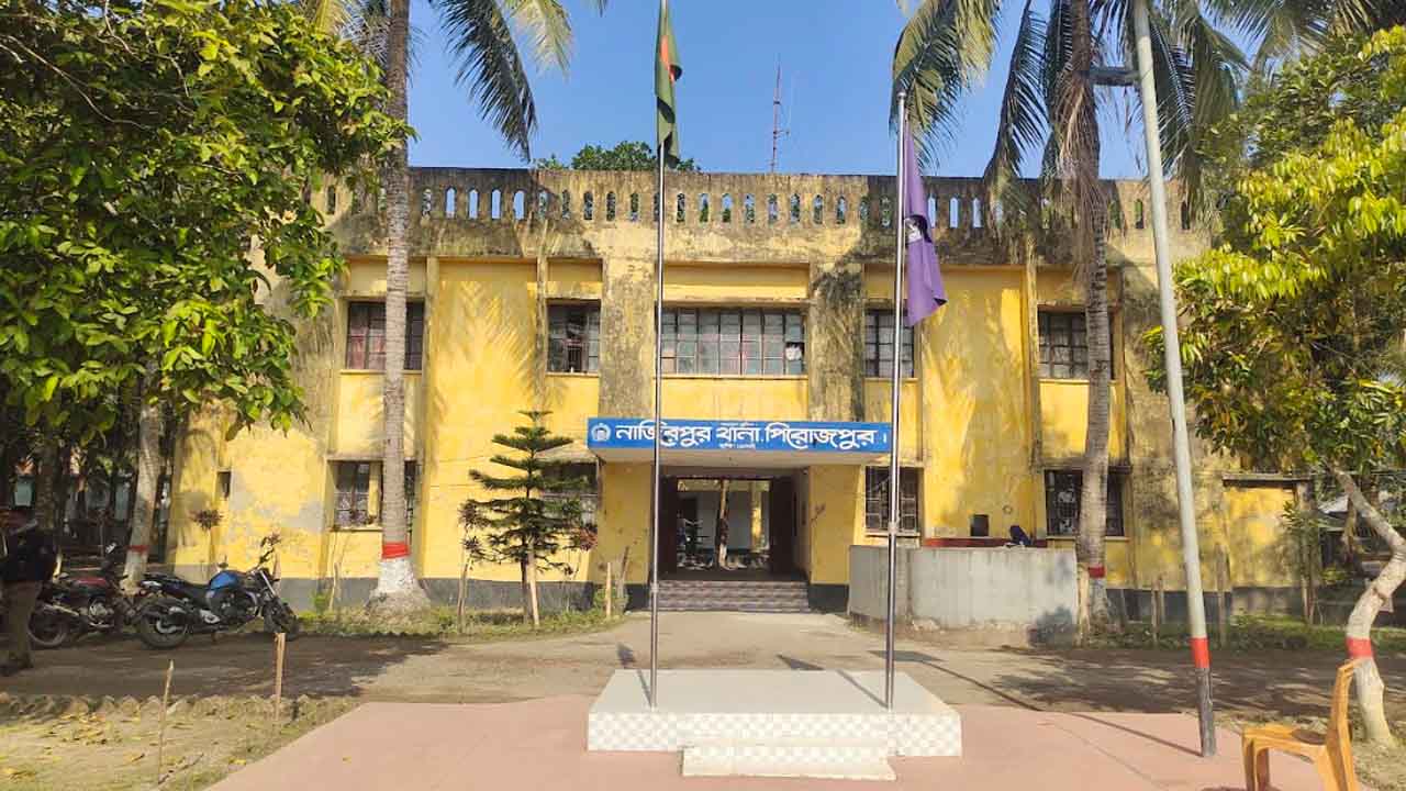 নাজিরপুরে আওয়ামী লীগের ৫ নেতাকর্মী গ্রেপ্তার