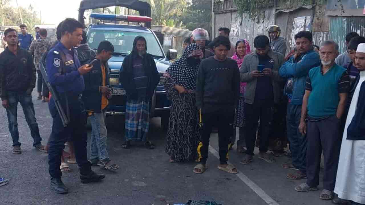 বাসচাপায় প্রাণ গেল মোটরসাইকেল আরোহী ২ বন্ধুর&nbsp;