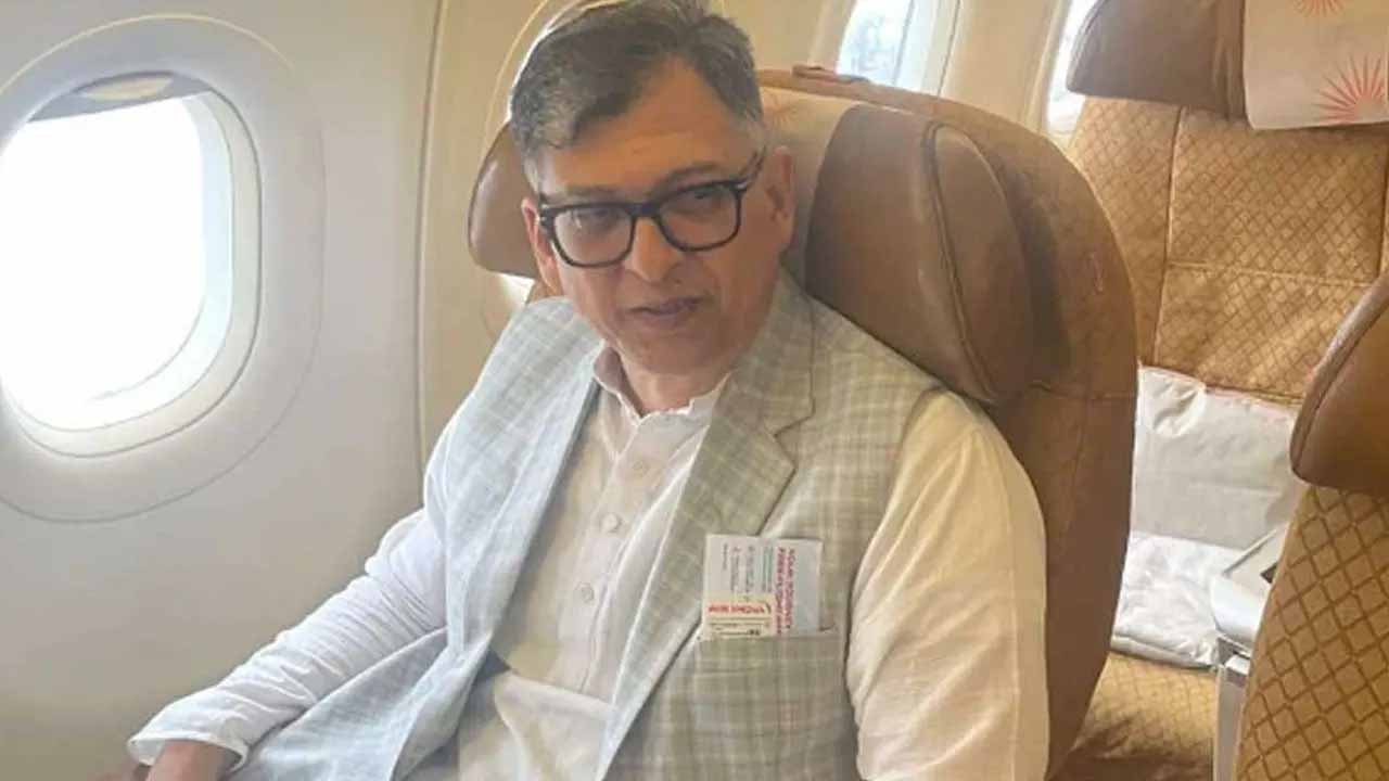 লন্ডনে গেলেন বিএনপি নেতা সালাহউদ্দিন