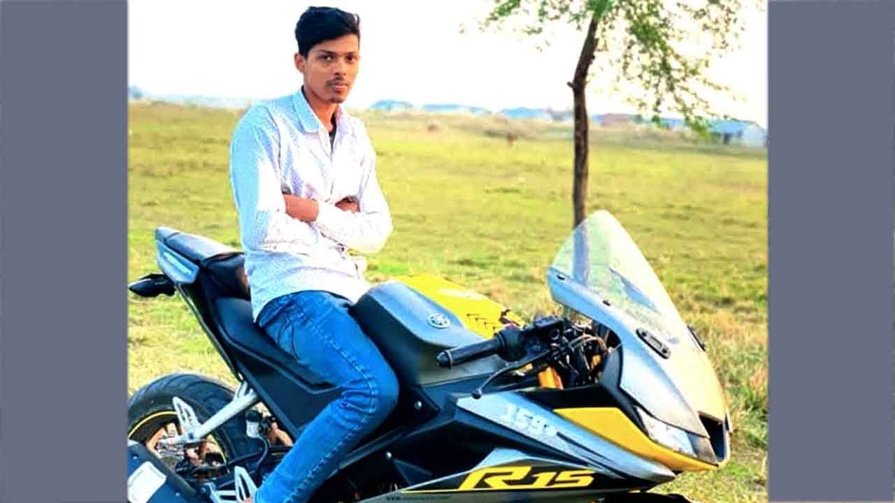 মোটরসাইকেলে বন্ধুর সঙ্গে পাল্লা, প্রান গেল ক&zwnj;লেজ ছাত্রের