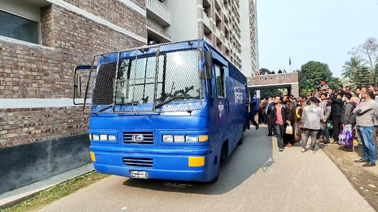 যশোরে আ.লীগের ১৬৭ নেতাকর্মীর আত্মসমর্পণ