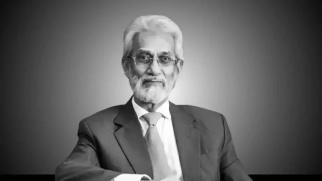 শহীদ বুদ্ধিজীবী কবরস্থানে চিরনিদ্রায় শায়িত হাসান আরিফ