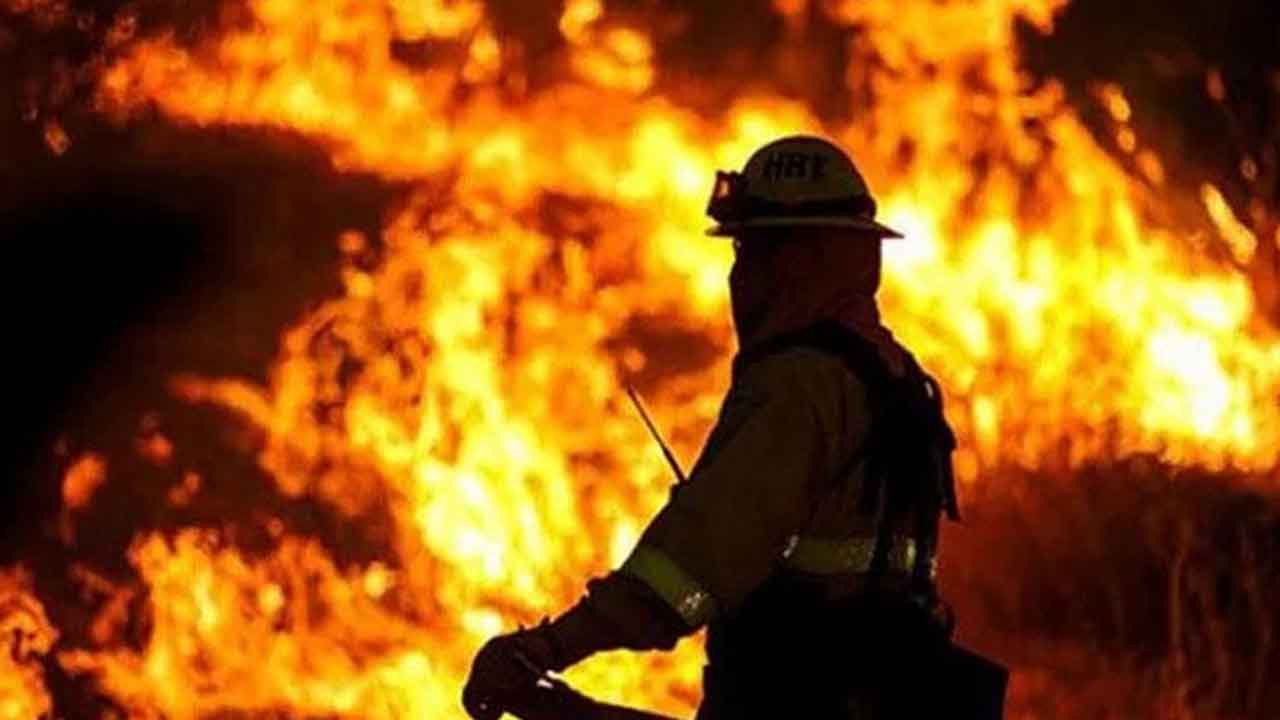 মিরপুরে জেনেভা ক্যাম্পে আগুন, নিয়ন্ত্রণে ৪ ইউনিট