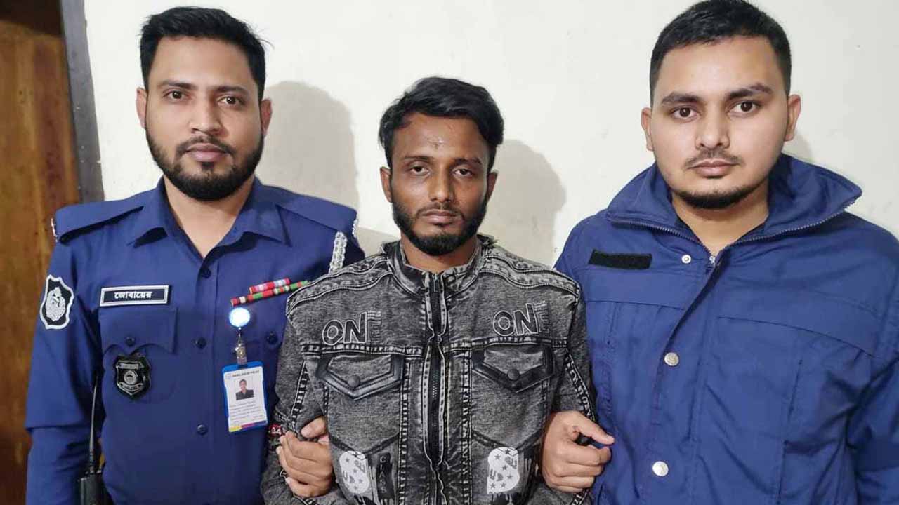 ৭ দিনের রিমান্ডে গ্রেপ্তার ইরফান &nbsp; &nbsp;