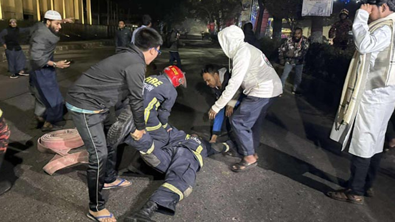 সচিবালয়ে ট্রাকচাপায় ফায়ার ফাইটার নিহত, চালক আটক