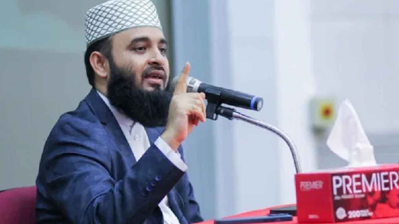 দেশে পৌঁছেই যে বার্তা দিলেন মিজানুর রহমান আজহারী