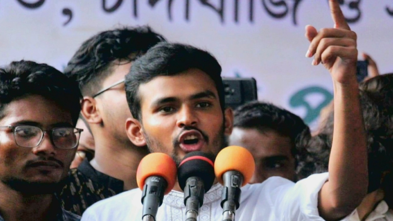 ৩১ ডিসেম্বর নিয়ে যা বললেন আসিফ মাহমুদ