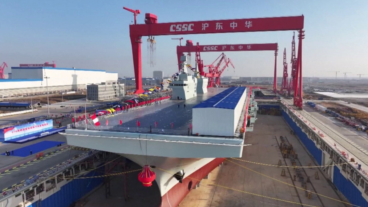 প্রথম উভচর অ্যাসল্ট জাহাজ উদ্বোধন চীনে