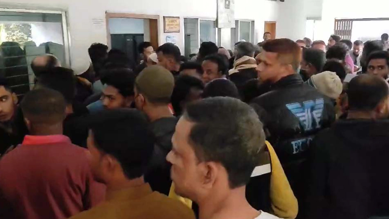 নিষিদ্ধ ছাত্রলীগের ২২ নেতাকর্মীর আত্মসমর্পণ