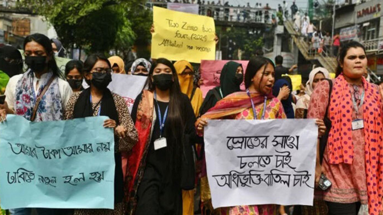 বিশ্ববিদ্যালয় সমকক্ষের স্বতন্ত্র প্রাতিষ্ঠানিক কাঠামো পাচ্ছে ৭ কলেজ