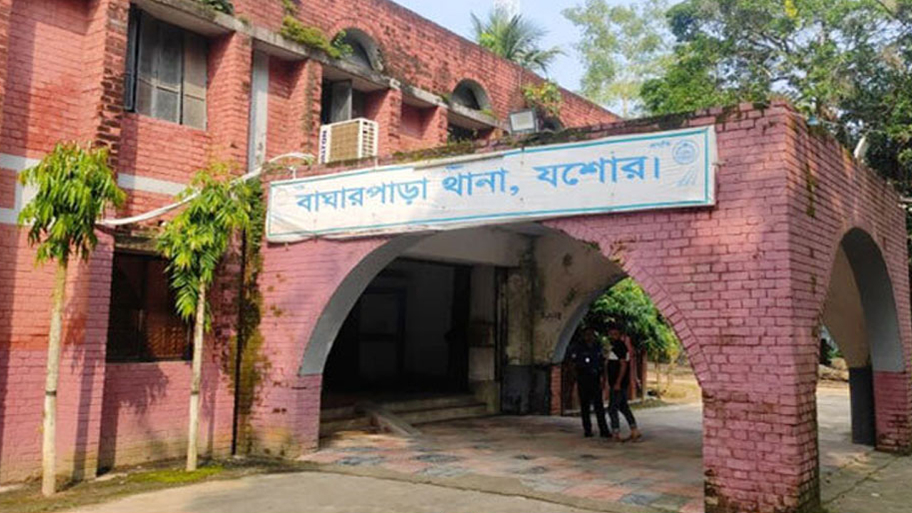 ছেলের ইটের আঘাতে পিতার মৃত্যু